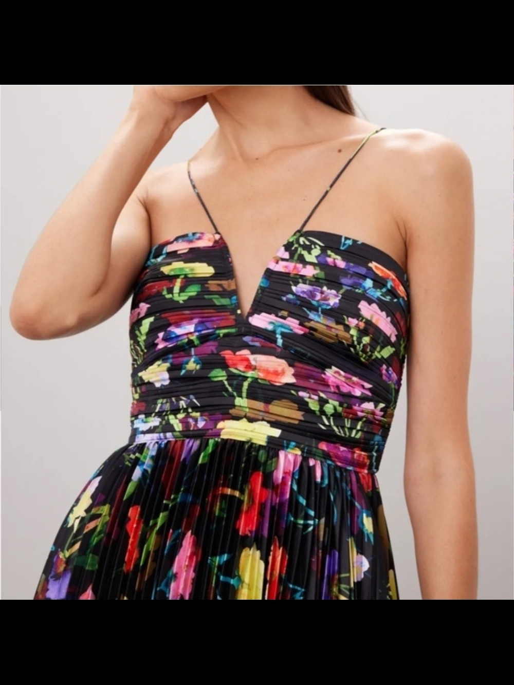 AIIFOS Adriana Gown Black.12 - Picture 4 of 13